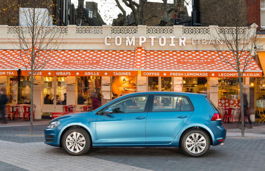  Volkswagen Golf TDi BlueMotion 2012 года  (UK) (фото 47 из 52)
